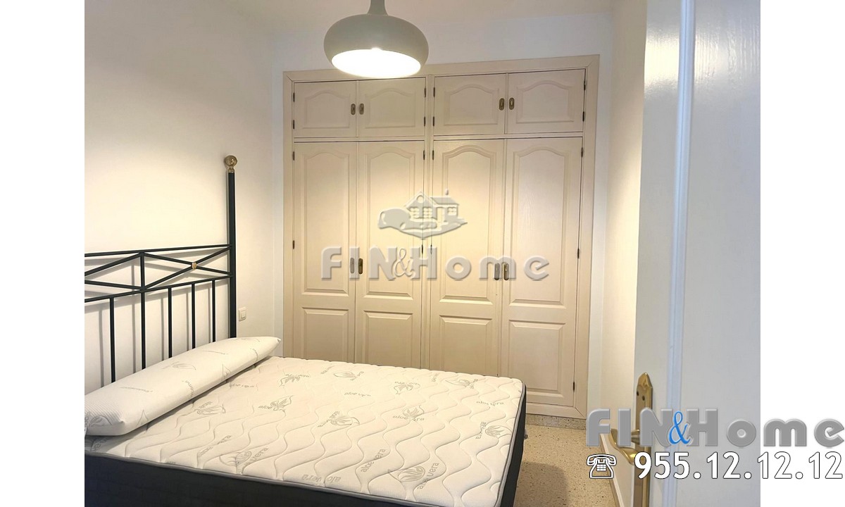 AMPLIO DORMITORIO CON ARMARIO EMPOTRADO